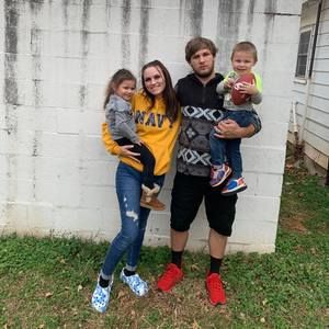 Meet your Posher, Dellaina